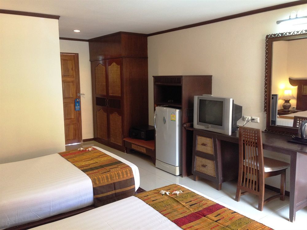 Phuphaya Resort Паттая Екстер'єр фото