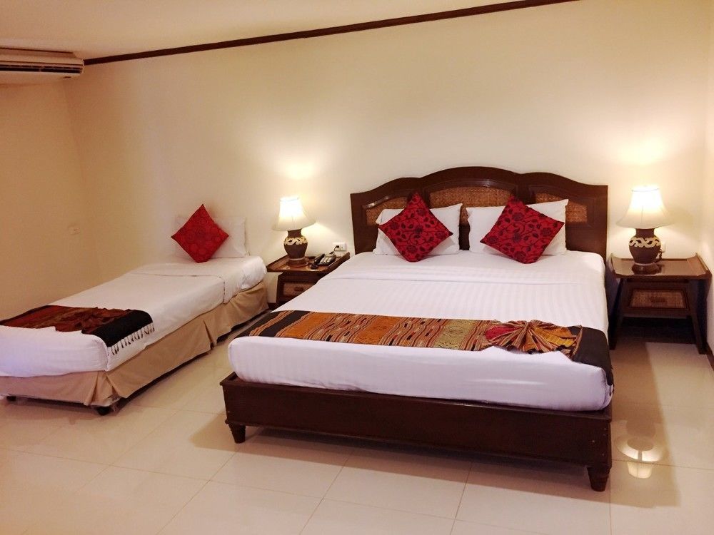 Phuphaya Resort Паттая Екстер'єр фото