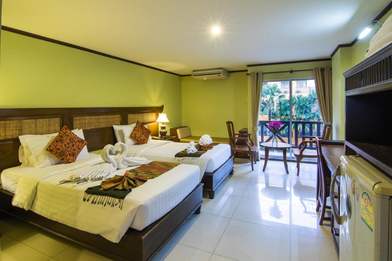 Phuphaya Resort Паттая Екстер'єр фото