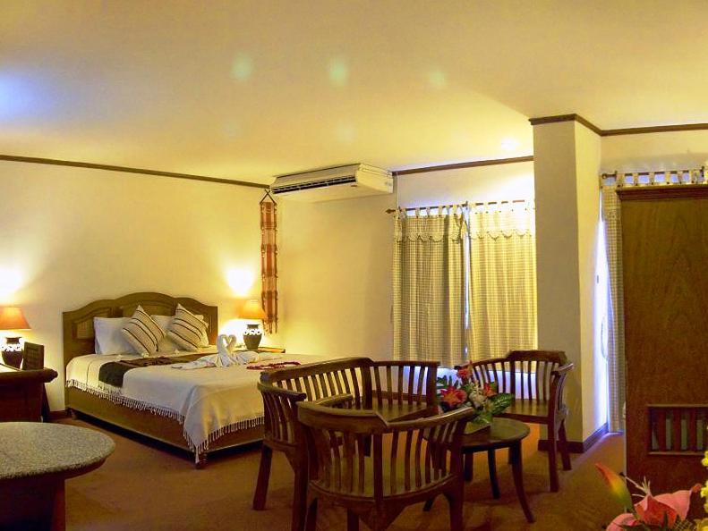 Phuphaya Resort Паттая Екстер'єр фото